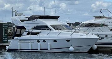 2001 Fairline Phantom 38