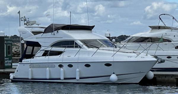 2001 Fairline Phantom 38