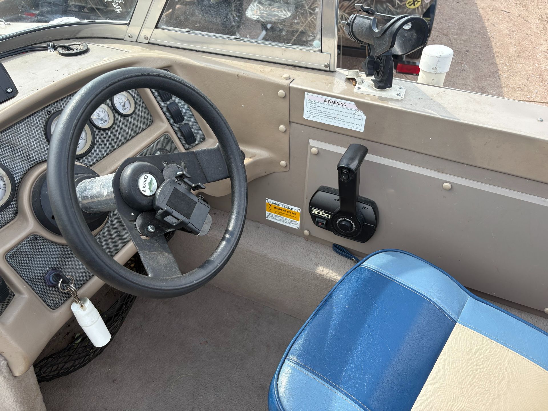 2000 Lund 1700 Fisherman