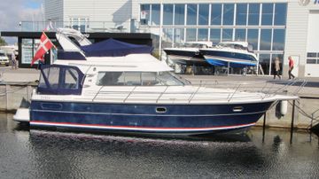 2004 Nimbus 380 Carisma