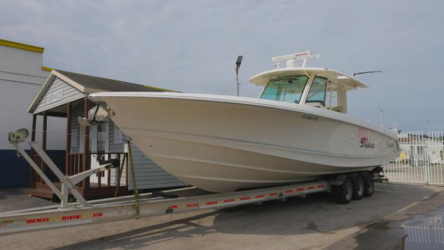 Boston Whaler 380 Outrage