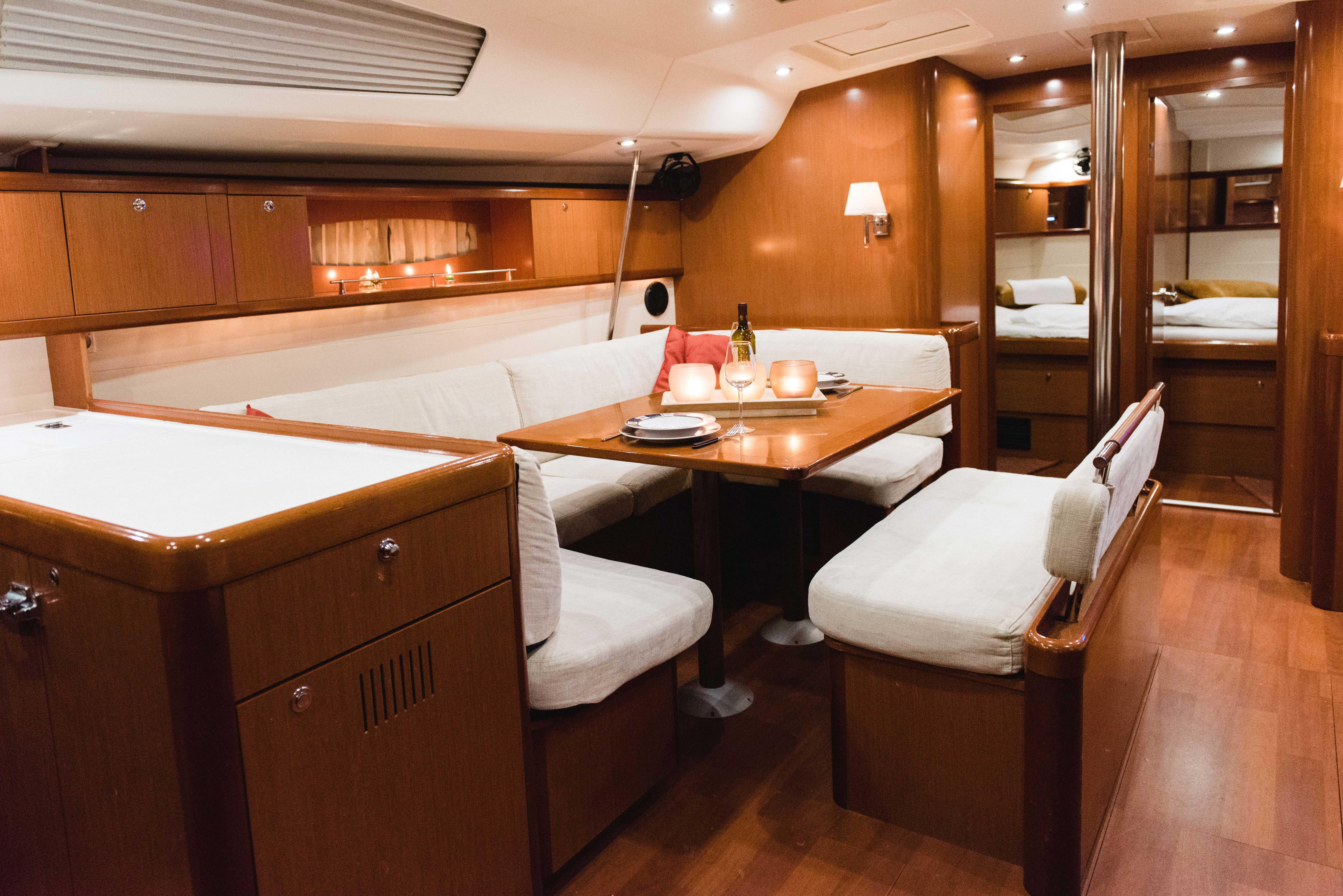 2009 Beneteau Oceanis 54