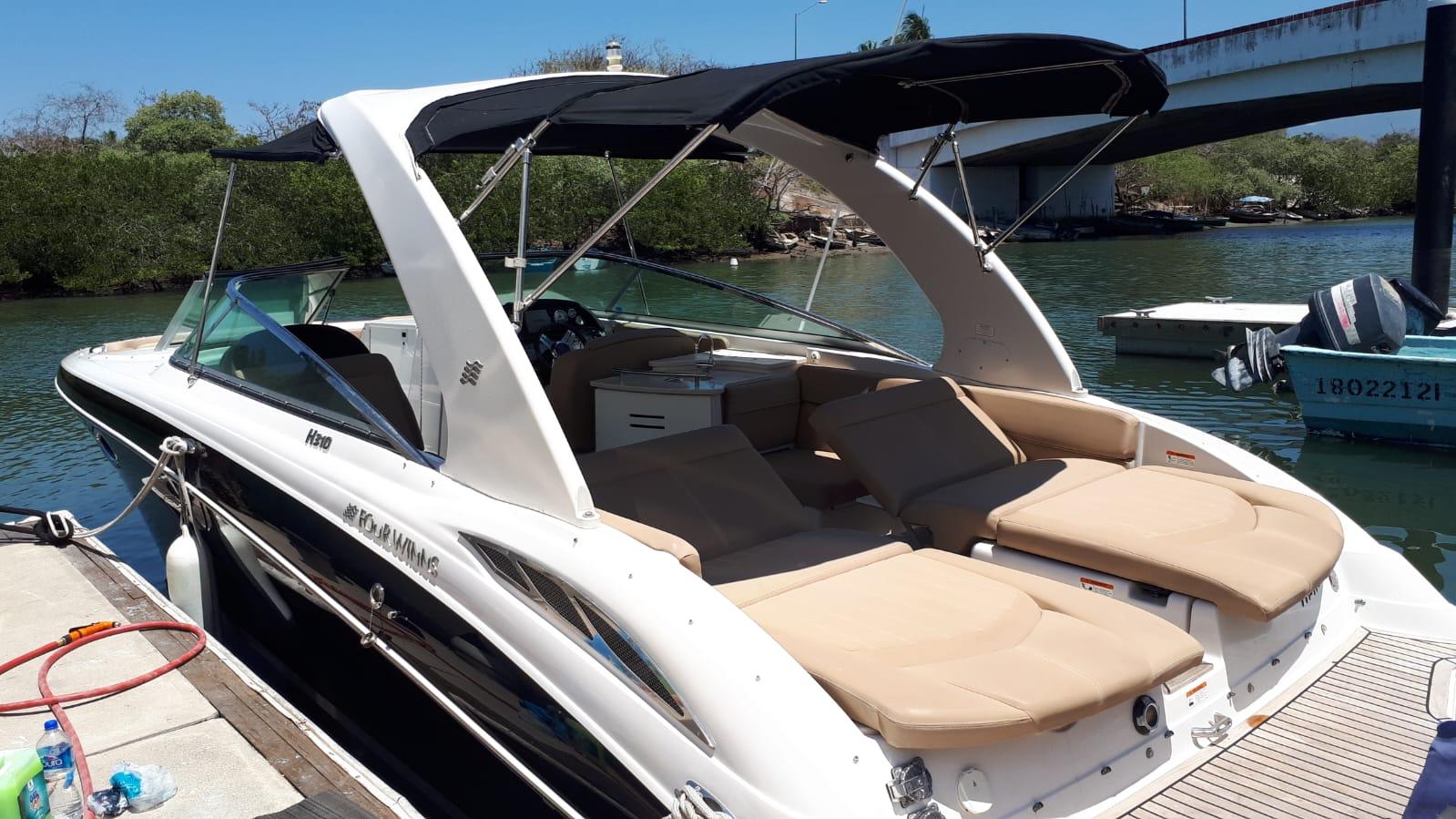 2012 Four Winns 310H