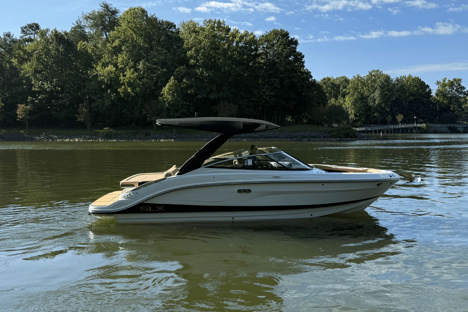 2026 Sea Ray SLX 260