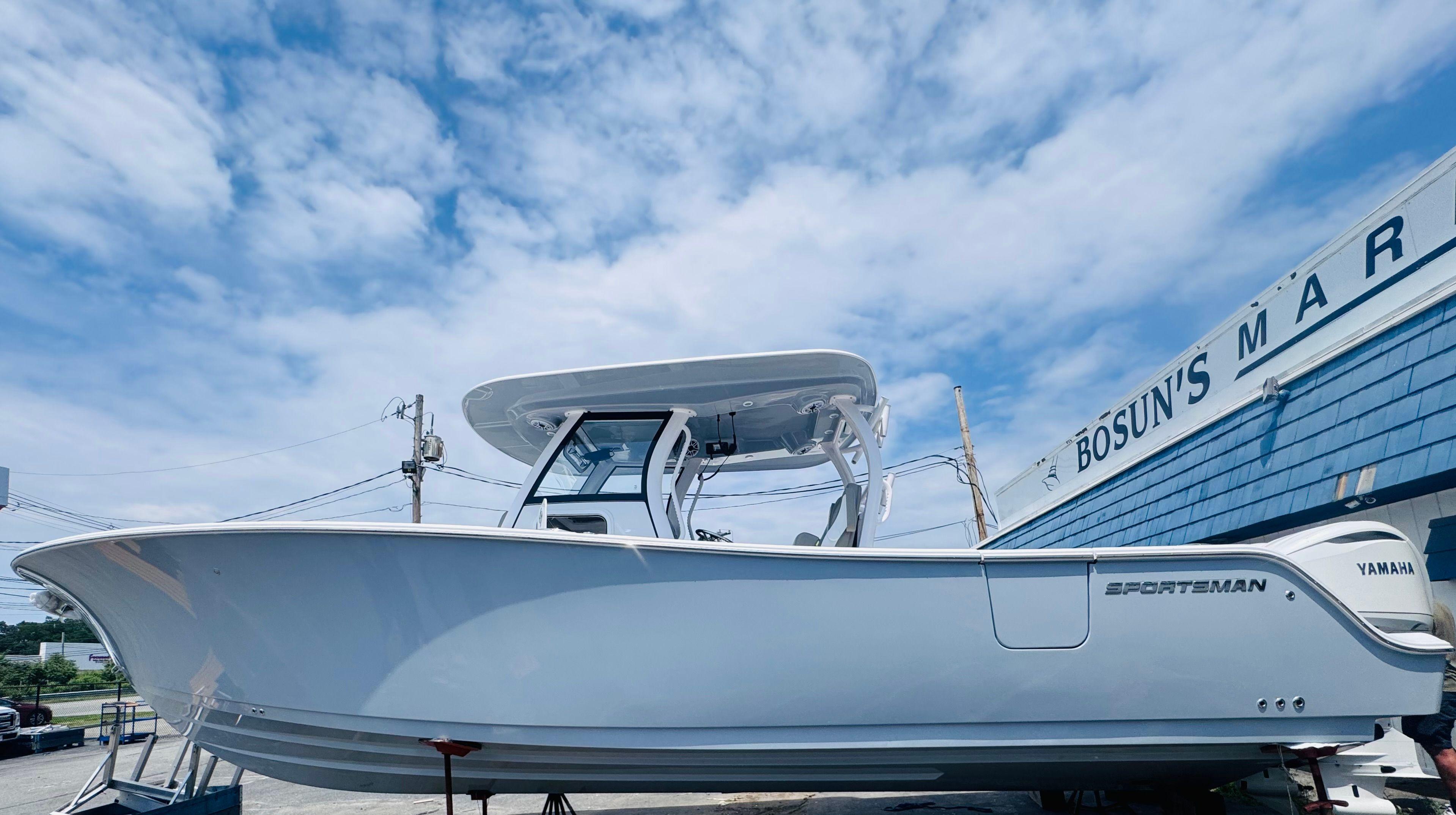 2025 Sportsman Open 322 Center Console
