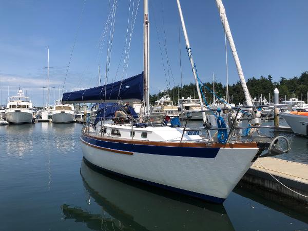 1981 Passport 42