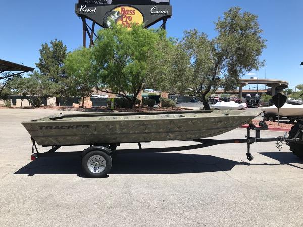 2025 Tracker Grizzly 1648 Jon