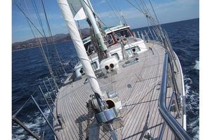 Jongert 20DS Sailing yacht Jongert 20DS 1988 on open sea, showcasing elegant deck design.