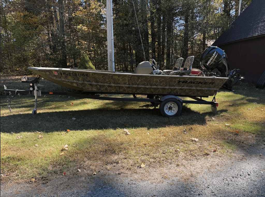 2020 Tracker grizzly