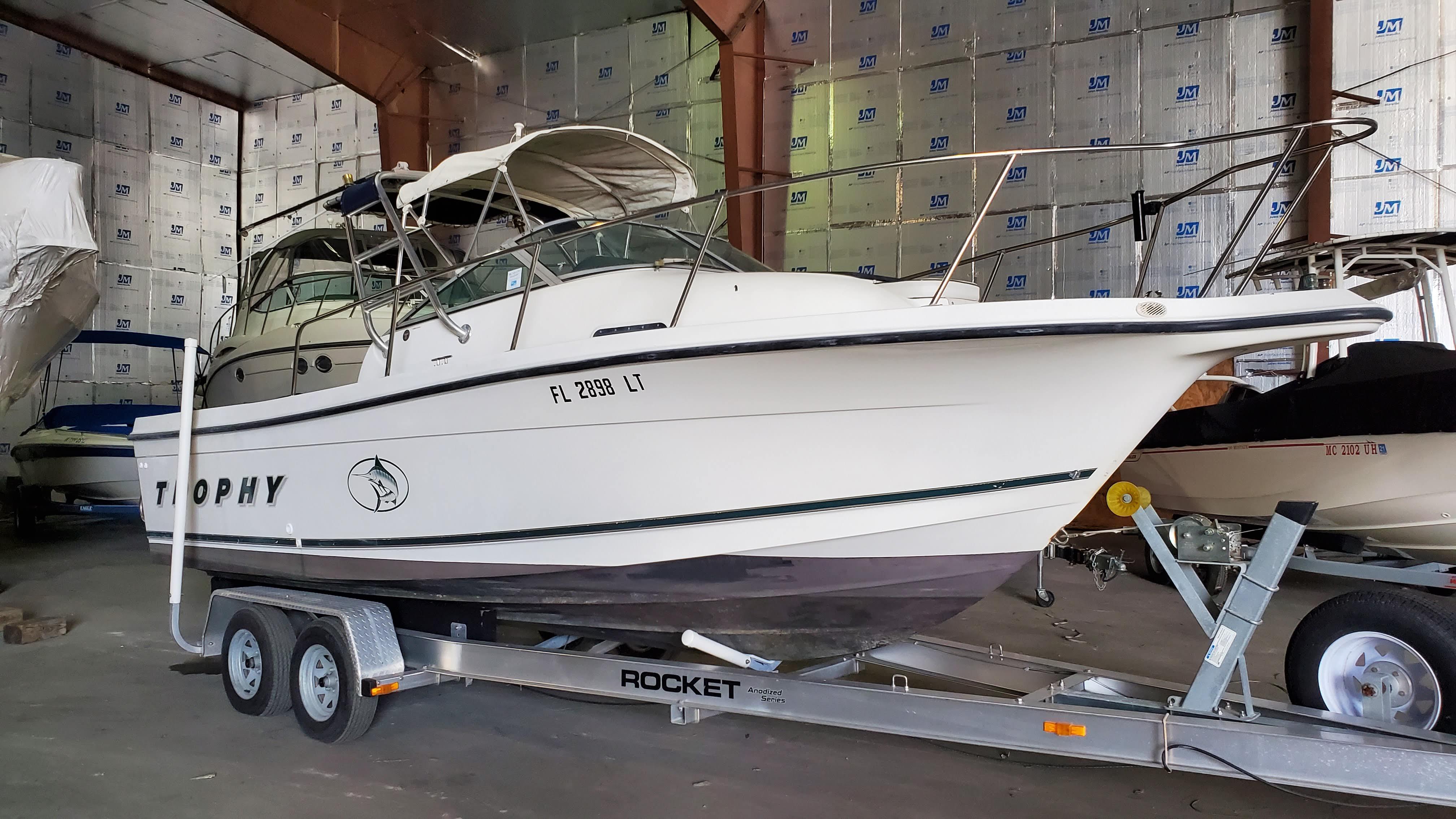 2000 Bayliner 2302 Trophy Walkaround Benton Harbor Michigan 1145