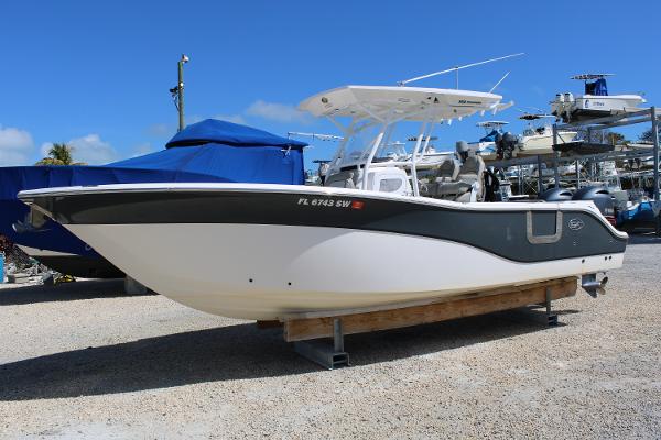 2021 Sea Fox 268 Commander