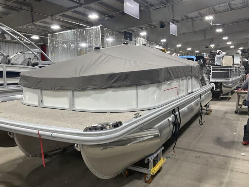 2025 Bennington LT Series 23 LTSB Bowrider