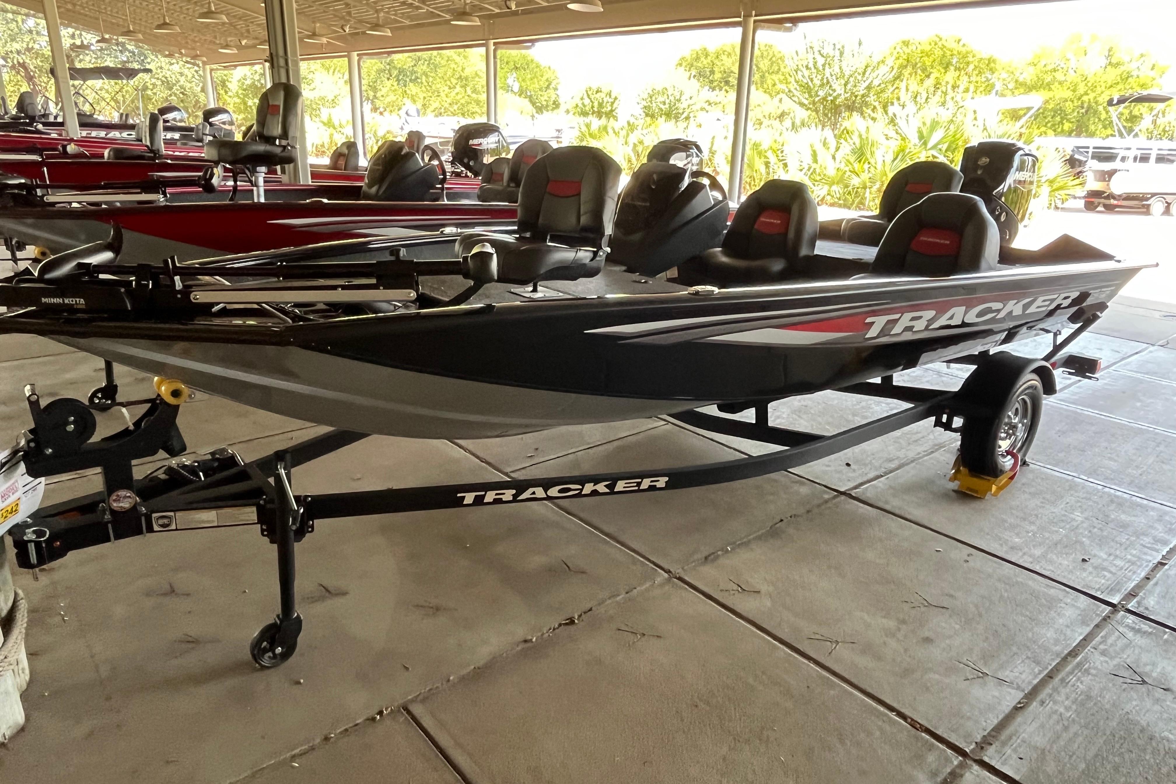 2025 Tracker Pro Team 175