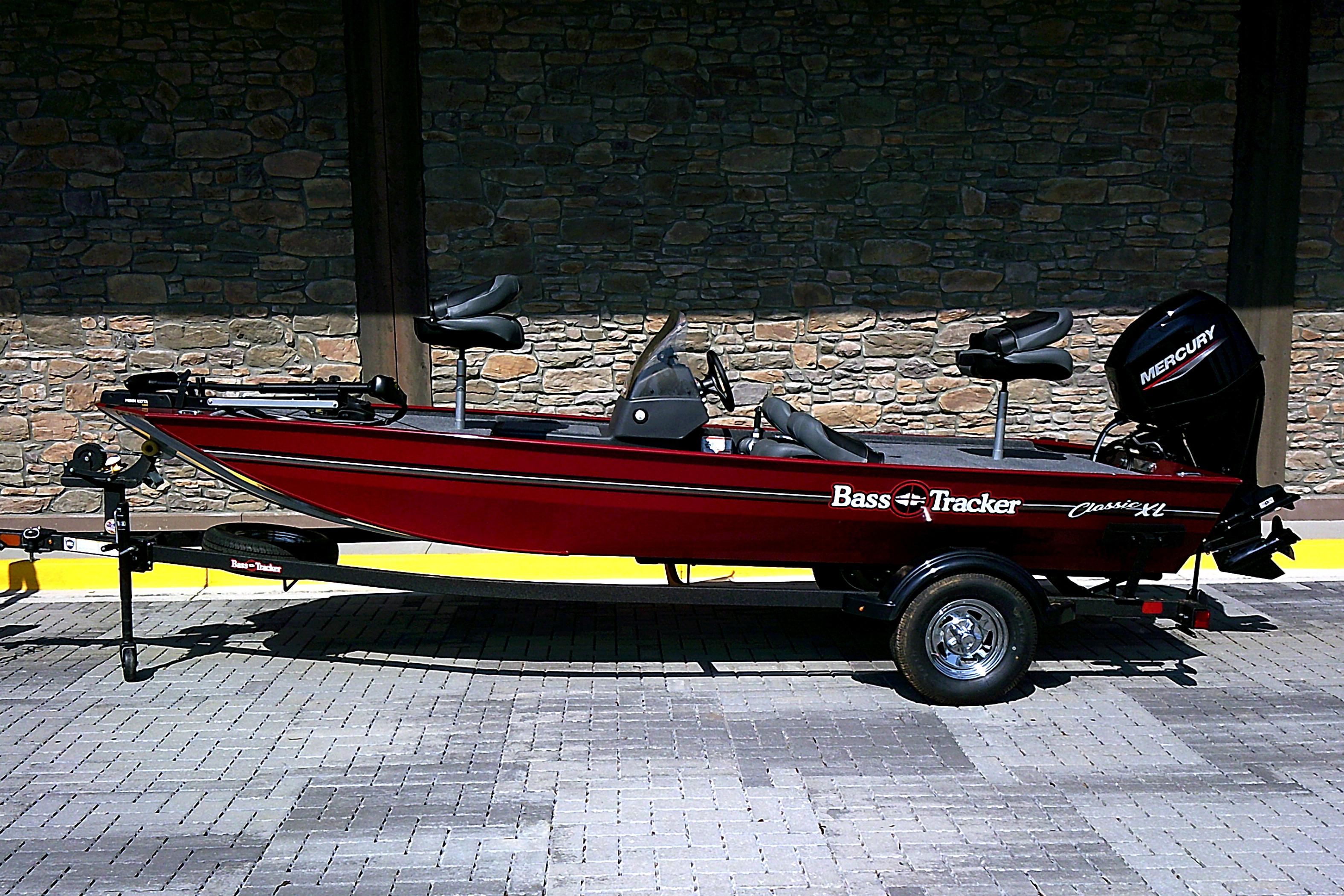 2026 Tracker Bass Tracker Classic XL
