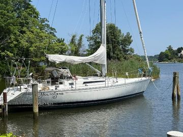 1985 Beneteau 42 First