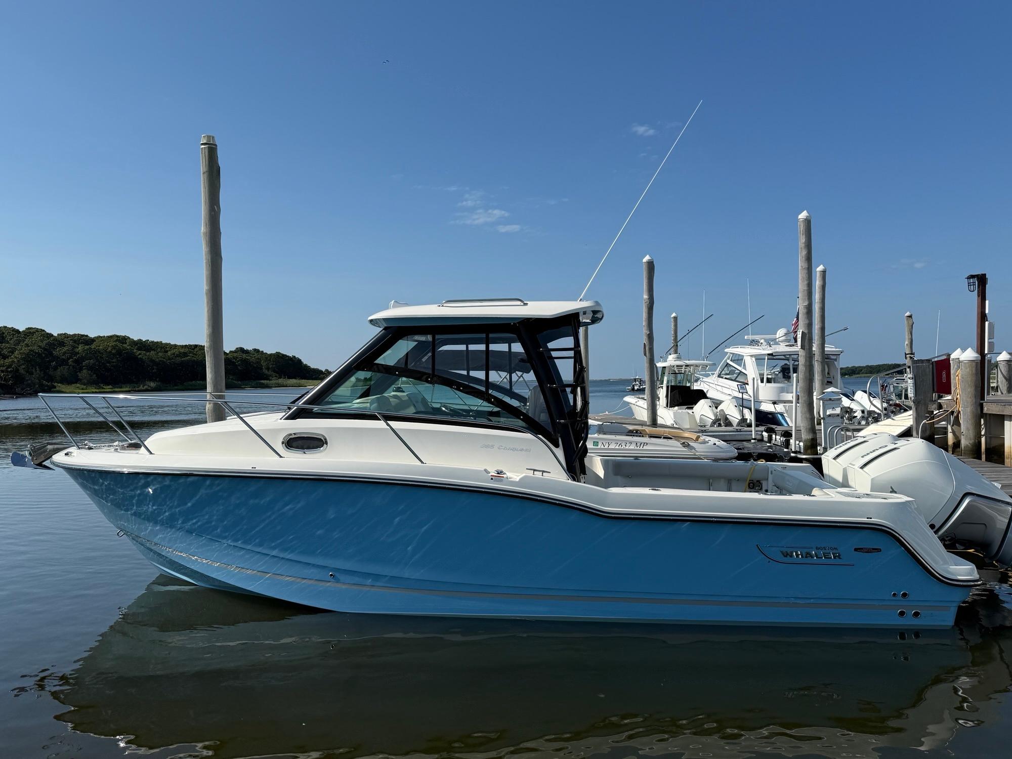 2025 Boston Whaler 285 Conquest