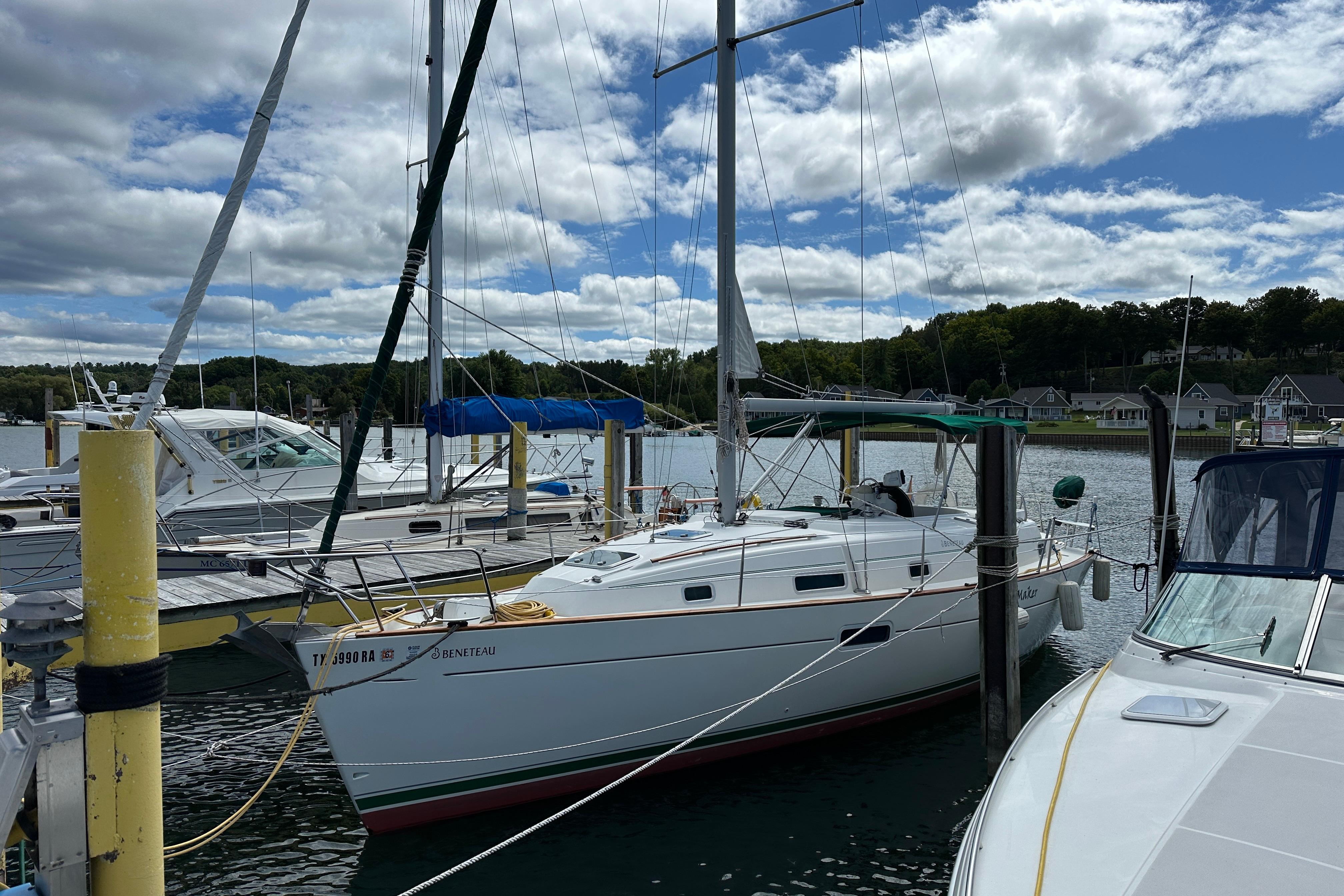 2000 Beneteau Oceanis 36 CC
