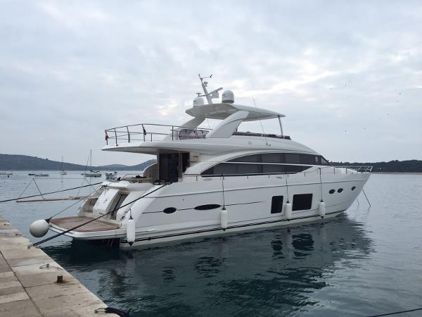 Princess 82