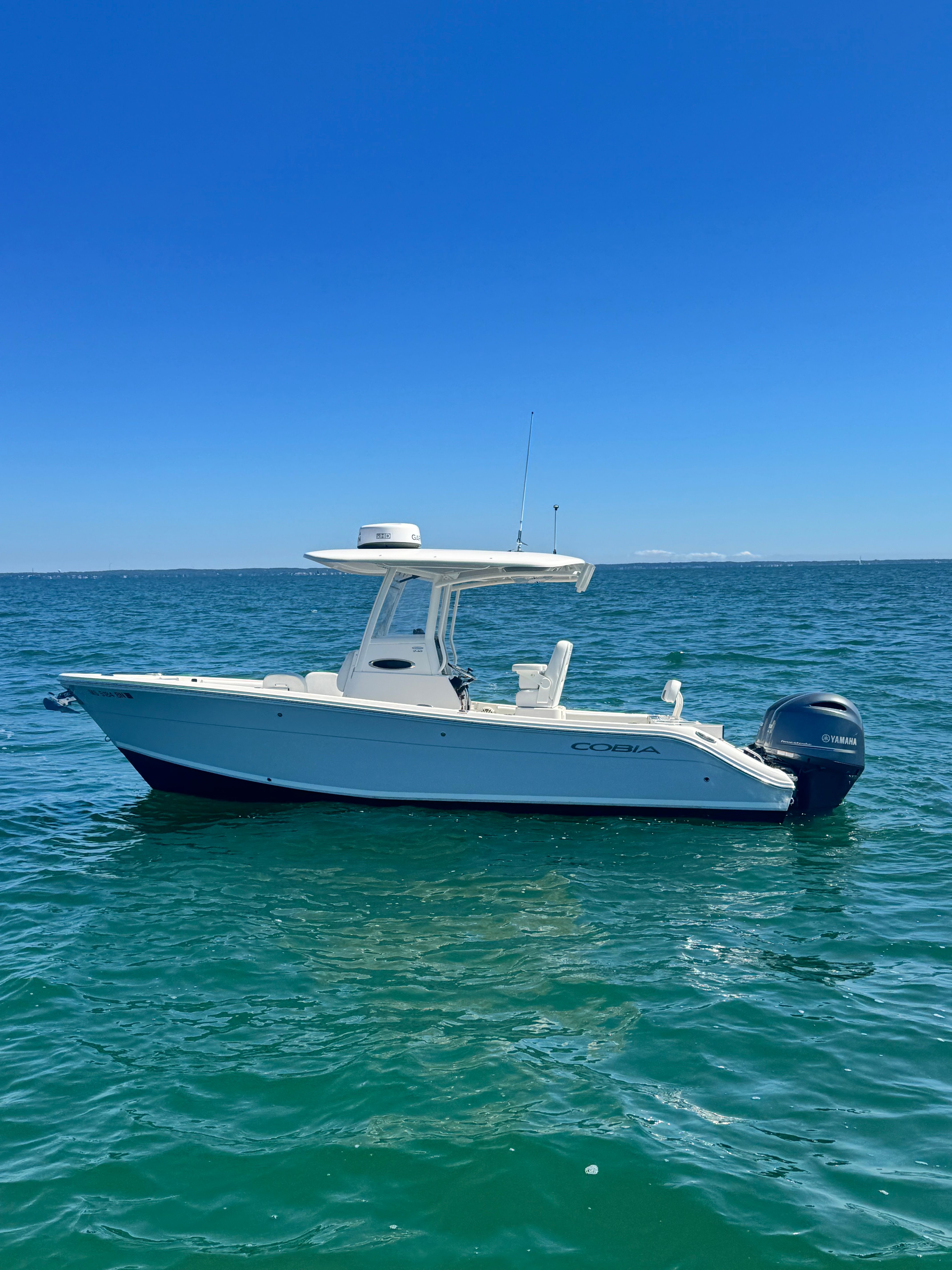 2020 Cobia 240 Center Console