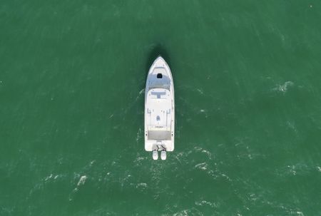 2006 Boston Whaler 320 Outrage Cuddy Cabin Sarasota United States
