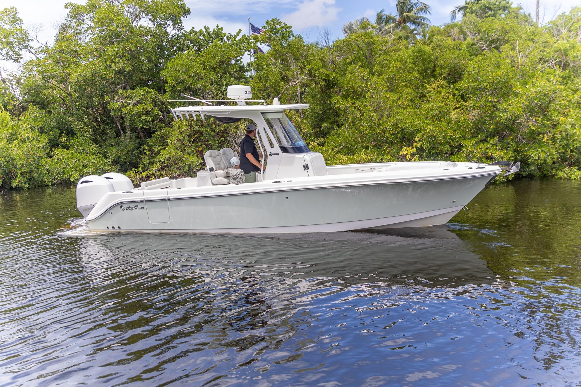 2023 Edgewater 262CC