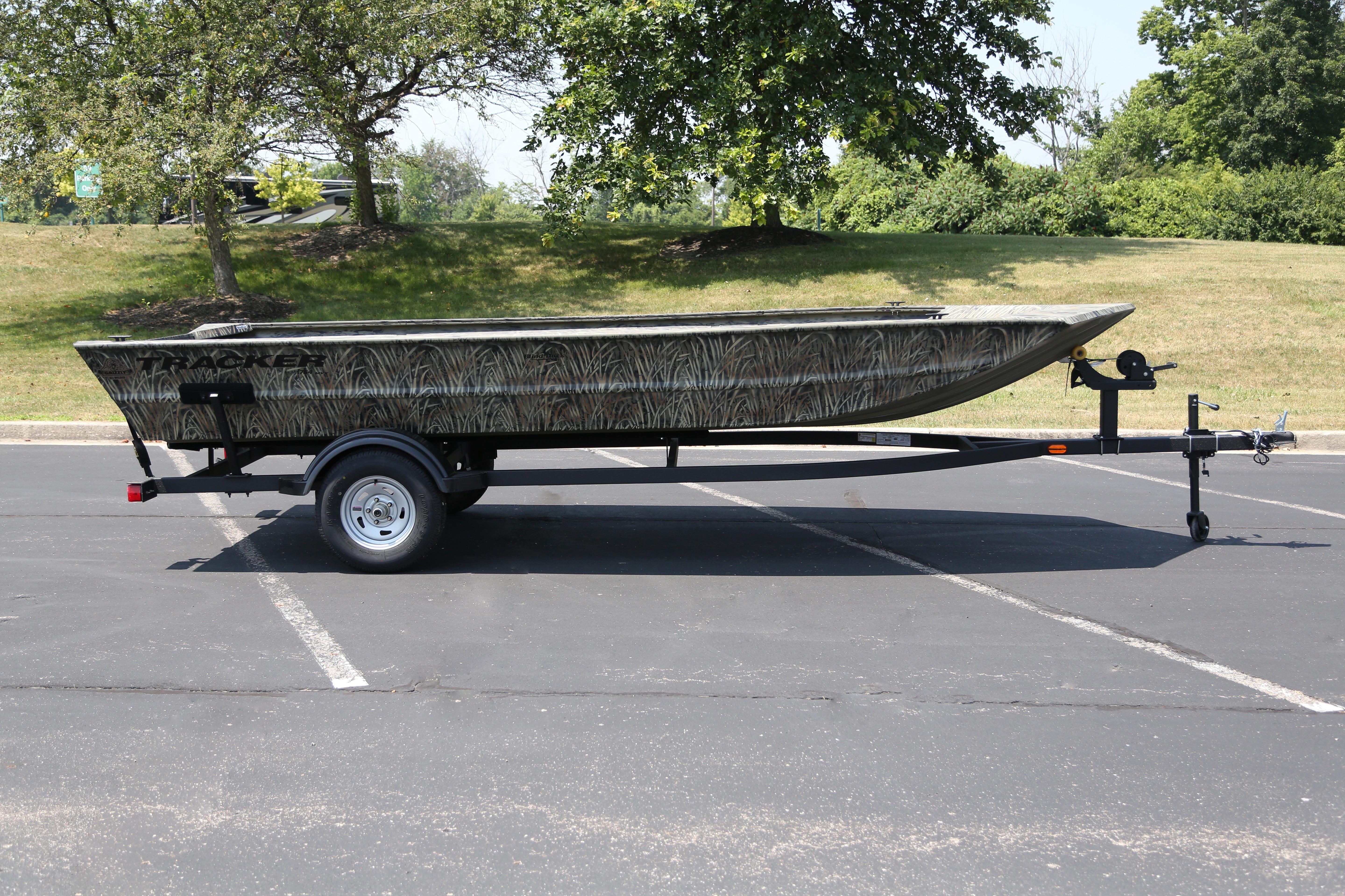 2026 Tracker Grizzly 1754 Utility