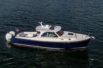 2024 Hinckley 35