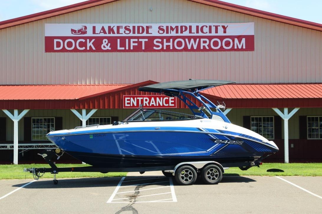 2019 Yamaha Boats 242X