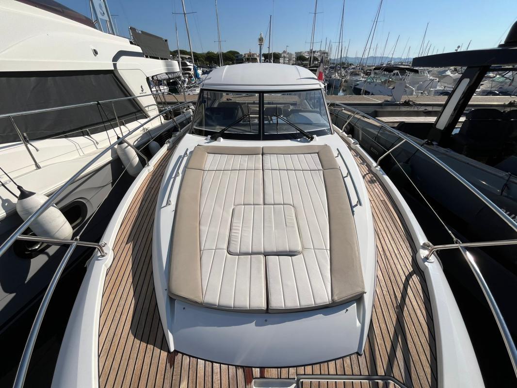 2018 Jeanneau Leader 36