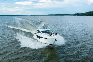 Cruisers Yachts 42 Cantius