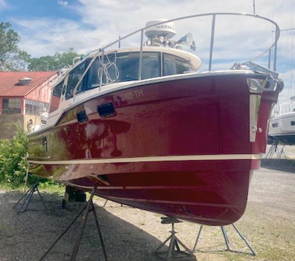 2022 Ranger Tugs R-27 LE