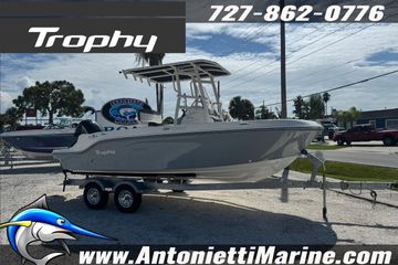 2026 Trophy T20CC Center Console