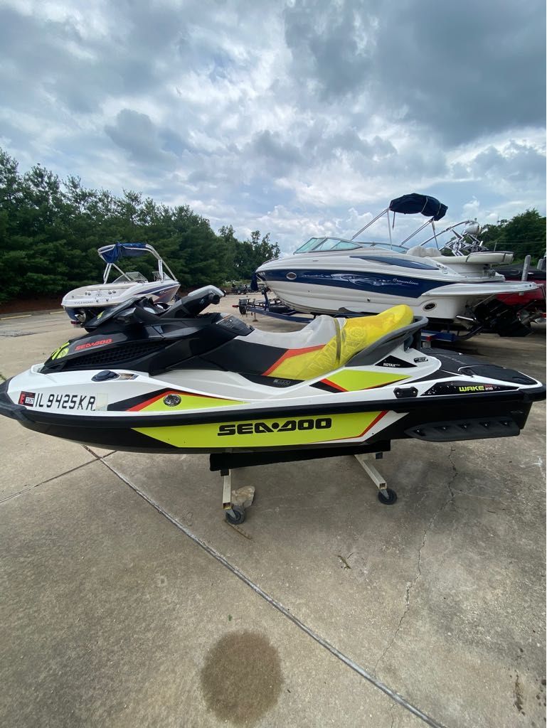 2014 Sea-Doo Wake Pro 215