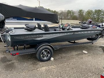2025 Ranger RT198P