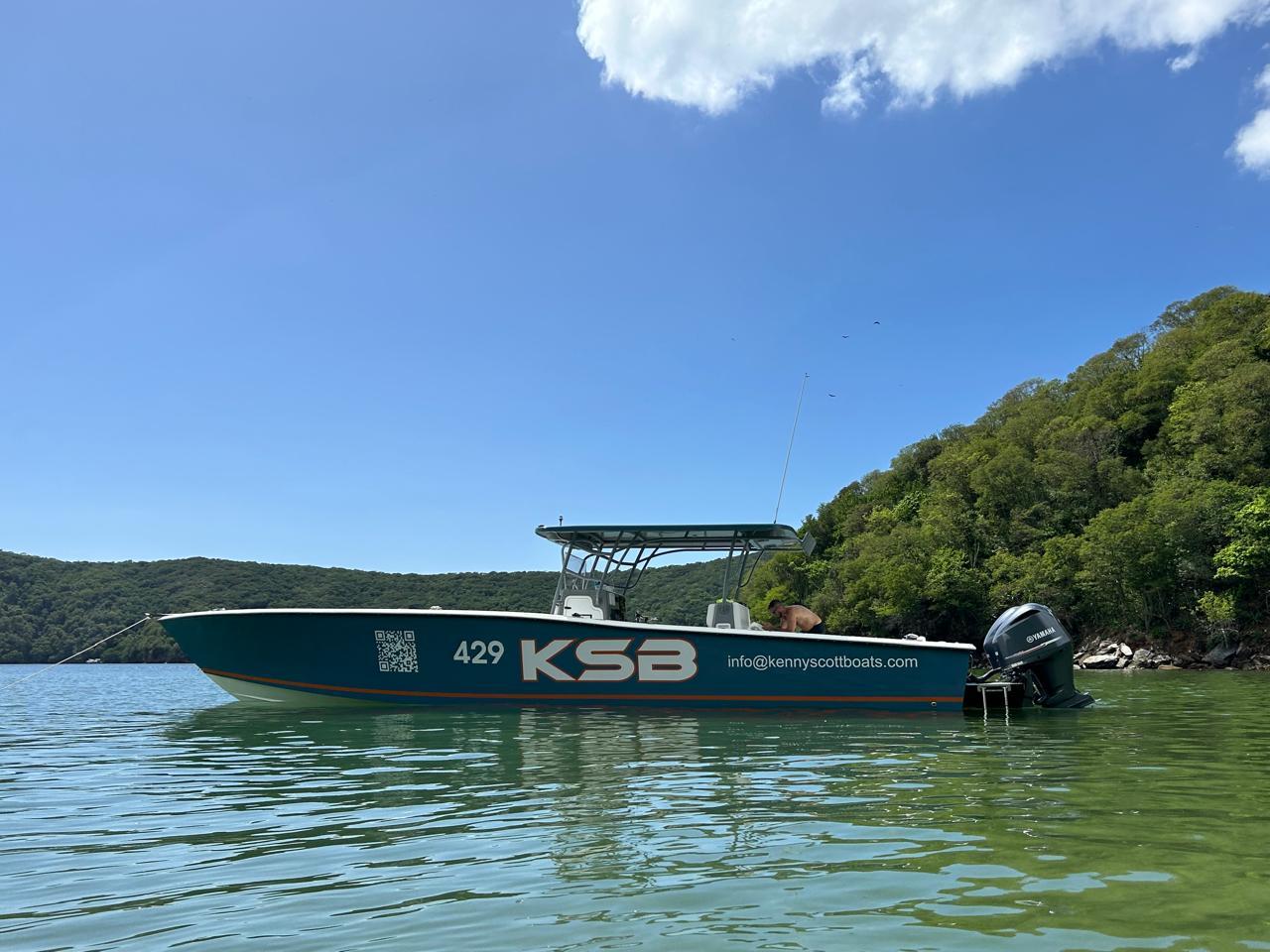 2024 Custom 42 CENTER CONSOLE