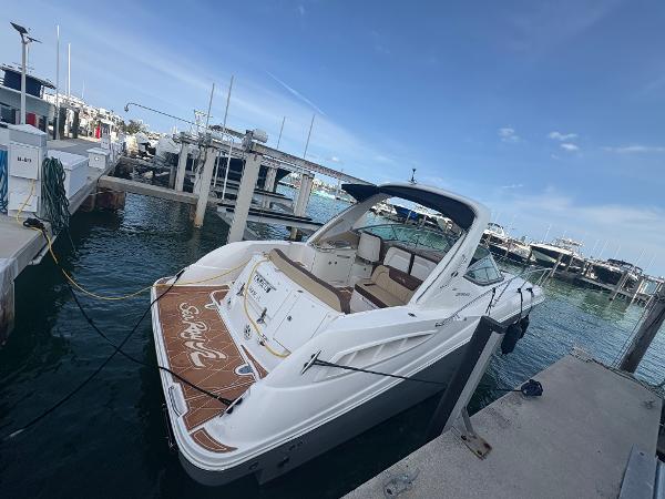 2008 Sea Ray 330 Sundancer