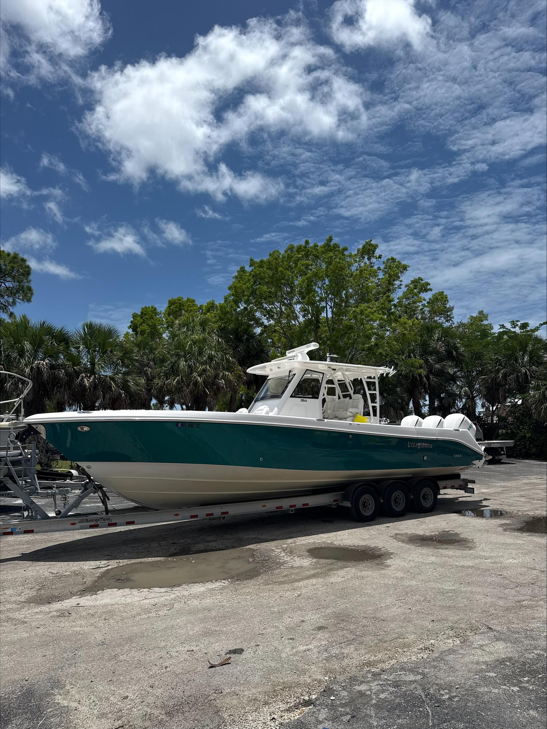 2019 Everglades 355 CC