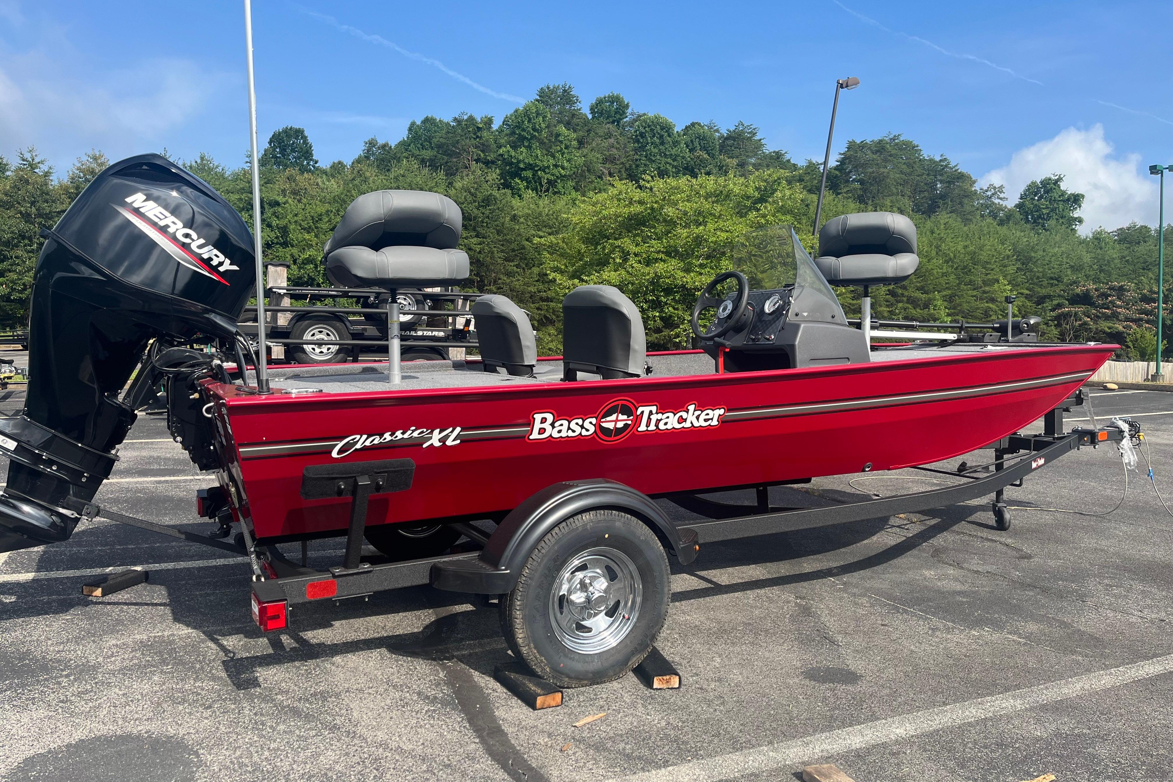 2026 Tracker Bass Tracker Classic XL
