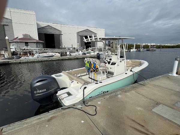 2017 NauticStar 2102 Legacy