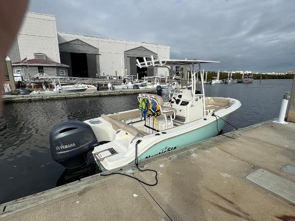 2017 NauticStar 2102 Legacy