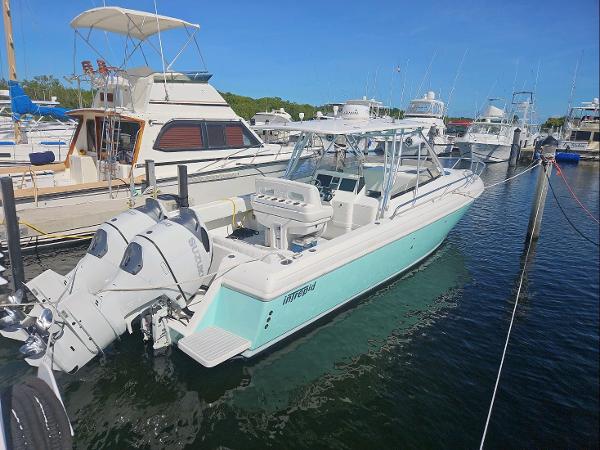 2006 Intrepid 350 Walk around