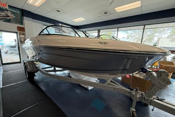 2025 Bayliner VR4 Bowrider OB