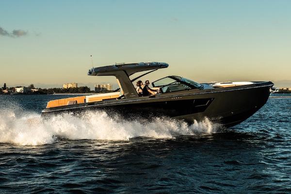 2025 Aviara AV40 I/O