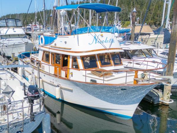 1980 Grand Mariner 36 Tri-Cabin Trawler