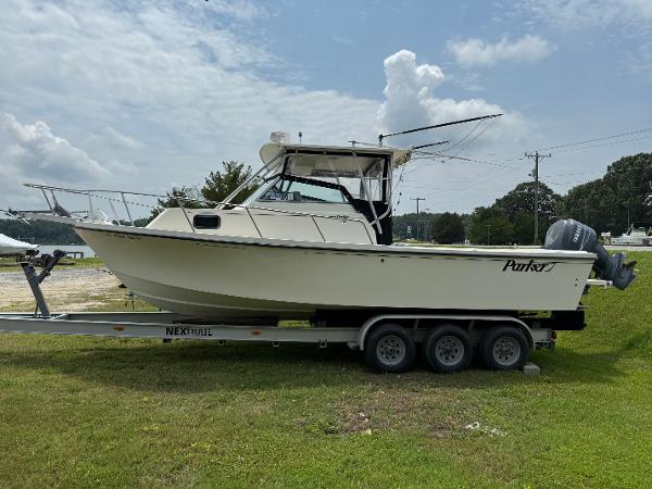 2002 Parker 2510 Walkaround