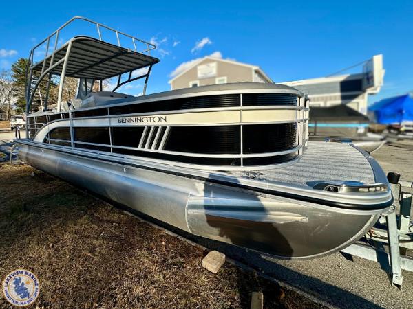 2025 Bennington 26 LSRTD