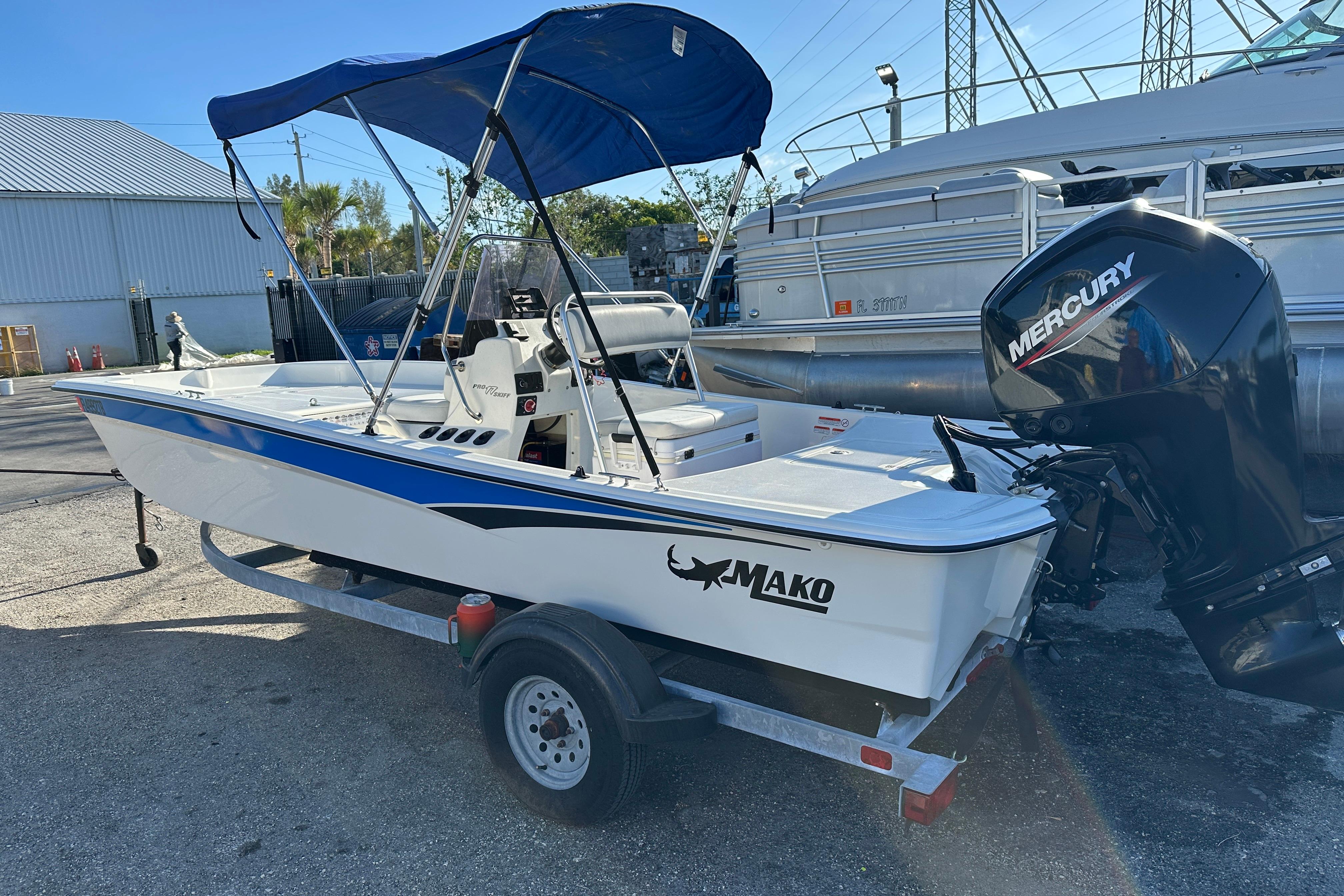 2022 Mako Pro Skiff 17 CC