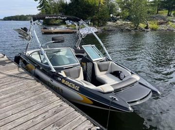 2011 MasterCraft X2