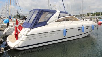 2004 Princess V42