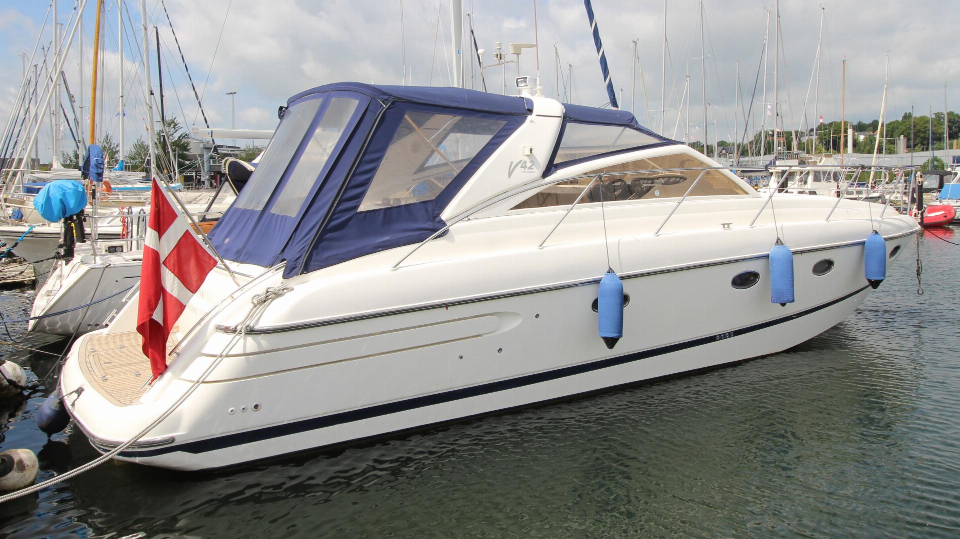 2004 Princess V42